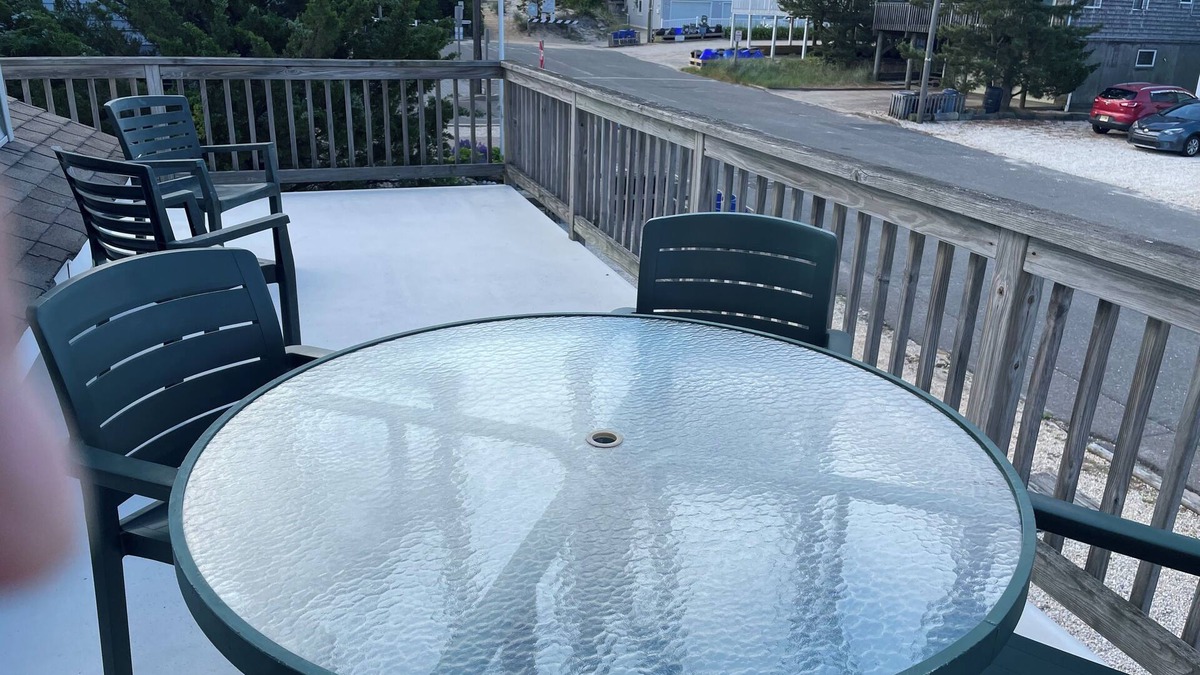 Surf City House | Comfy & Airy 2 Bedroom 2nd floor Apartment with great deck 4th from Ocean