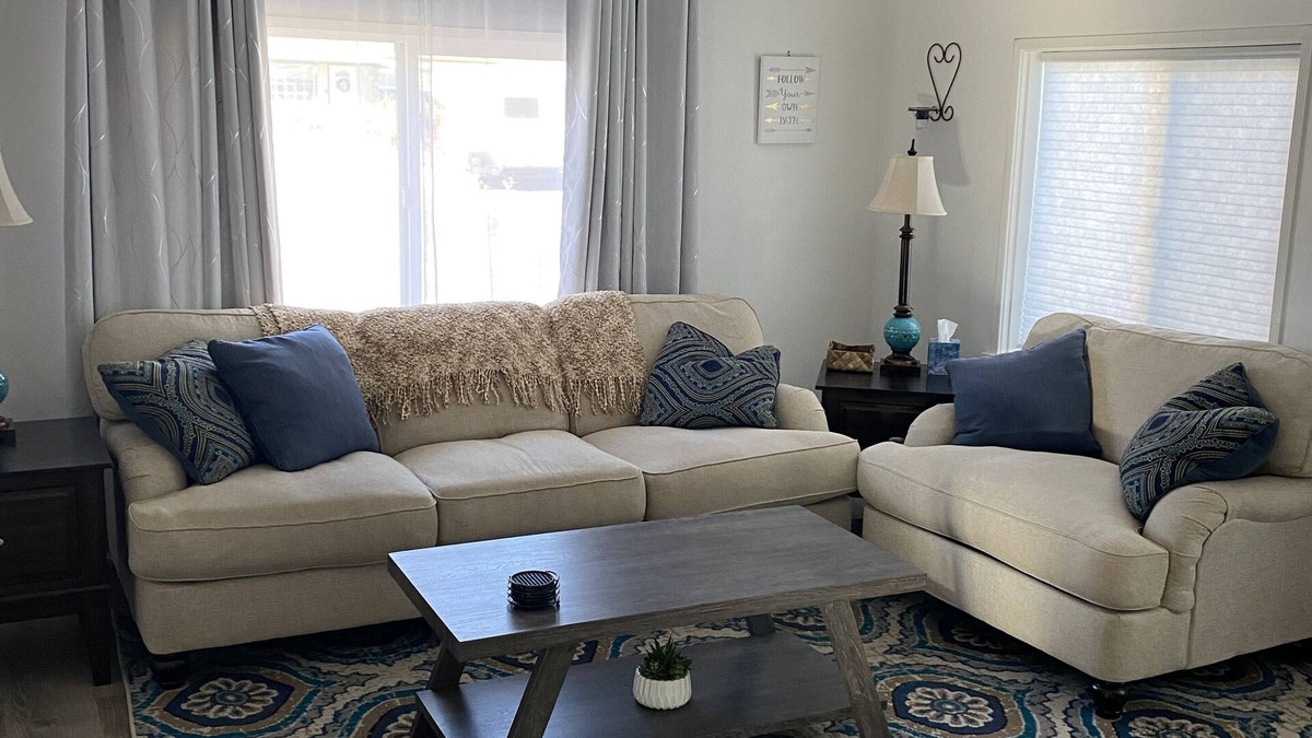Lone Pine House | Comfy Bungalow
