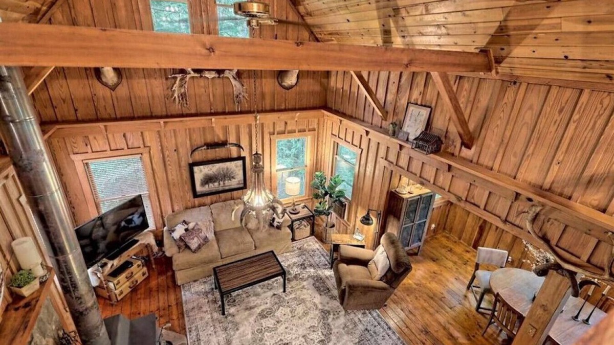 Lakemont House | Comfy Cabin near Lake Rabun