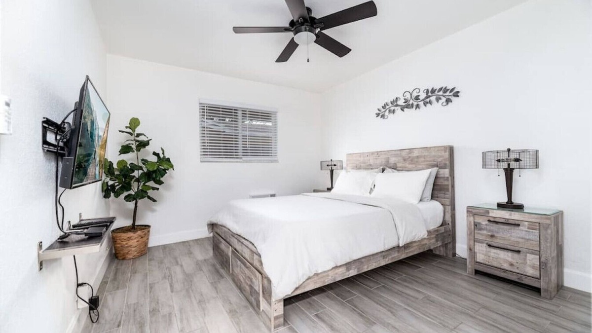 Middle River Terrace Apartment | Comfy Condos @ Middle River - #3