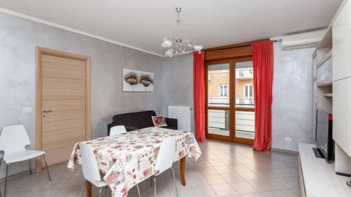 Parella Apartment | Comfy cozy apartment close to Metro