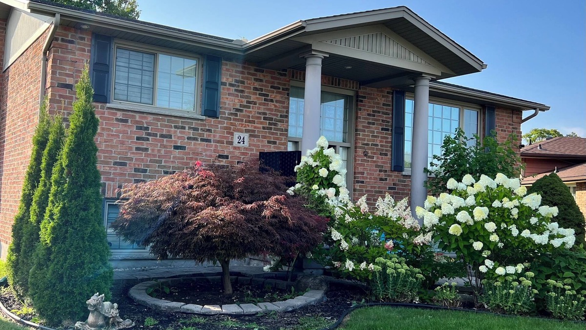 Welland House | Comfy CoZy Hide Out
