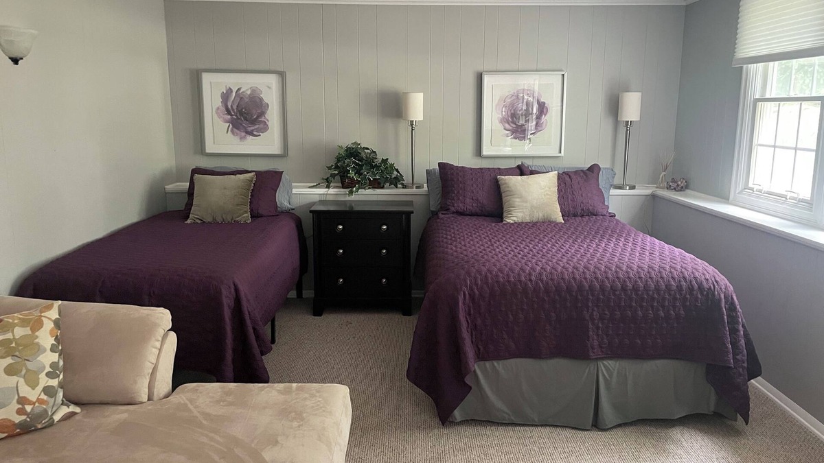 Orchard Park Apartment | Comfy cozy studio suite in charming Orchard Park