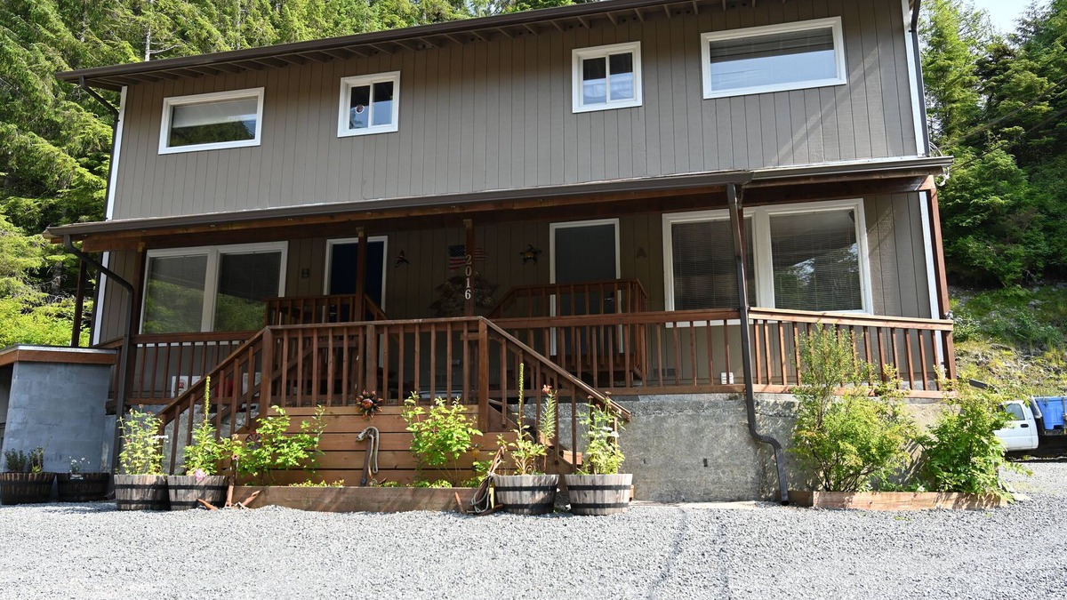 Sitka House | Comfy Duplex unit B great for families and small groups, sleeps up to 7