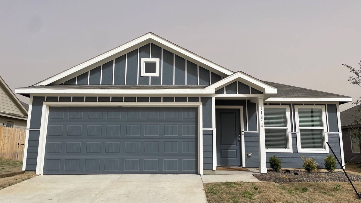 Wise County House | Comfy Family Home w/4 rooms, WiFi, Office & Community Pool, in Rhome