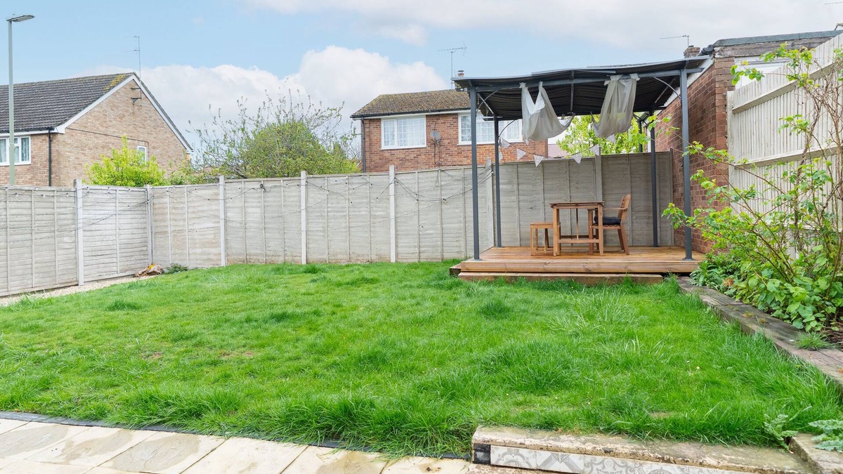 Sherborne St. John House | Comfy house | Close to amenities | Sleeps 7 | wParking