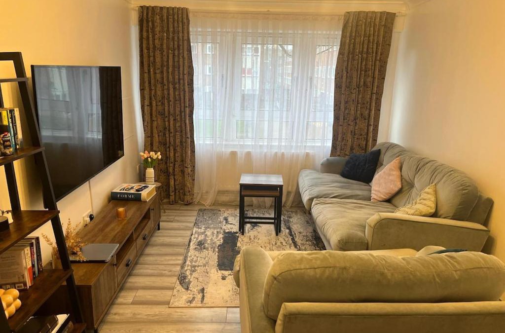 Gascoigne Apartment | Comfy one bedroom apartment