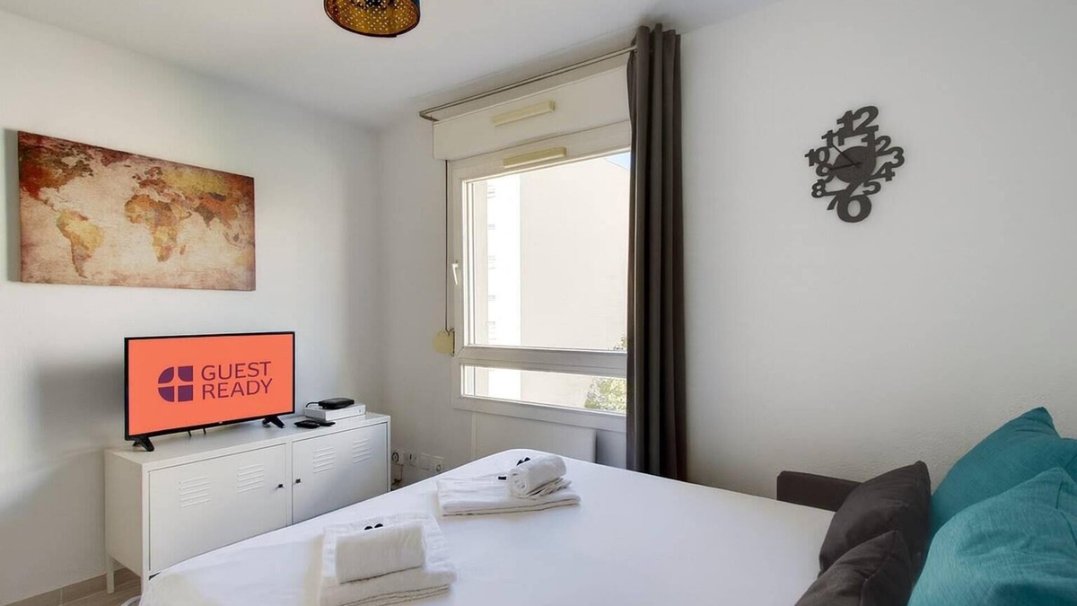 Jean Moulin - Marius Berliet Apartment | Comfy Stay Steps from the Metro