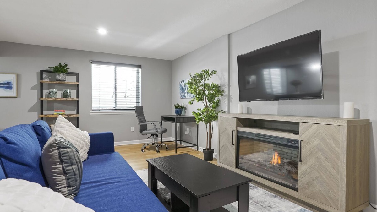Gunbarrel Apartment | Comfy, Stylish Apartment near Restaurants, Breweries, Hiking Trails, Coffee Shop