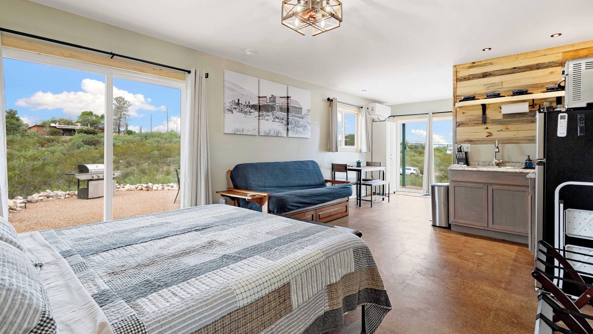 Tombstone Cabin | Comfy West Cabin nestled in Tombstone's Historic District! Pet Friendly!