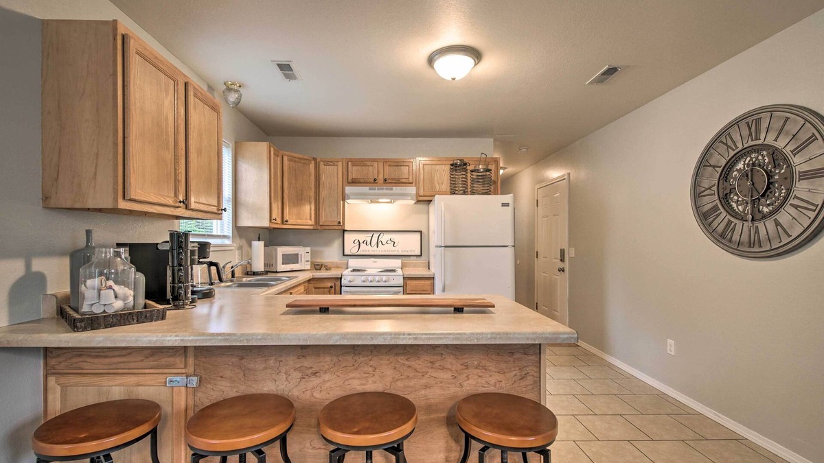 West Plains House | Comfy West Plains Home < 1 Mi to Main Street!