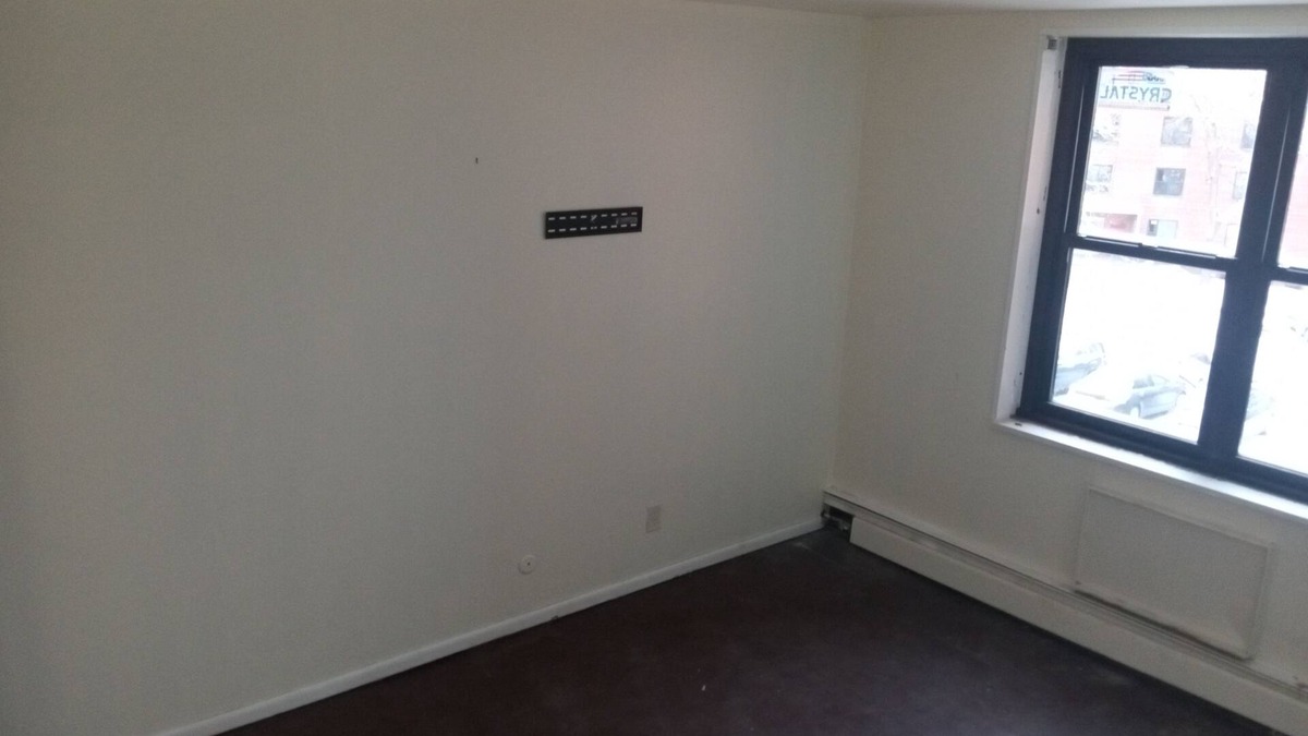 Utica Apartment | Commercial property
