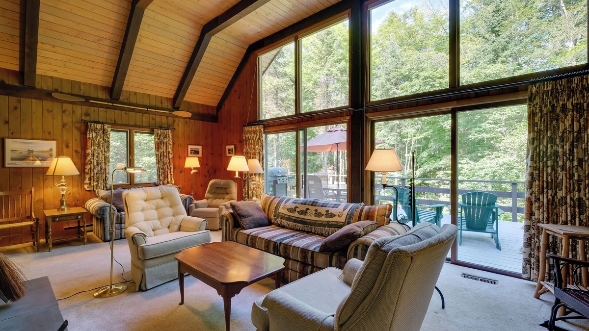 North River House | Community Perks: Retreat w/Thirteenth Lake Access