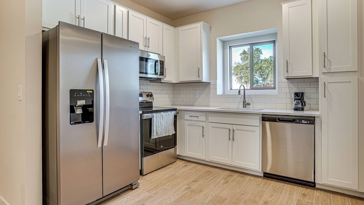 Phoenix Apartment | Community Pool & Hiking Trails: Phoenix Condo!
