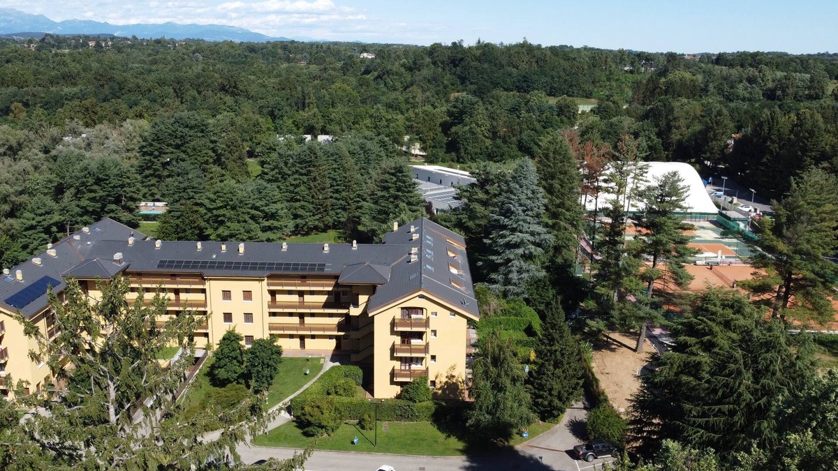 Guanzate Apartment | Como Lake Milan Dream Apartment - 5 minutes from the highway, surrounded by greenery