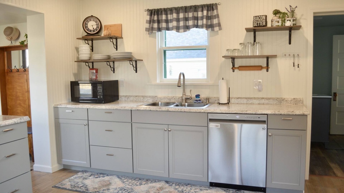 White Sulphur Springs House | Completely Renovated Home with Mountain Views