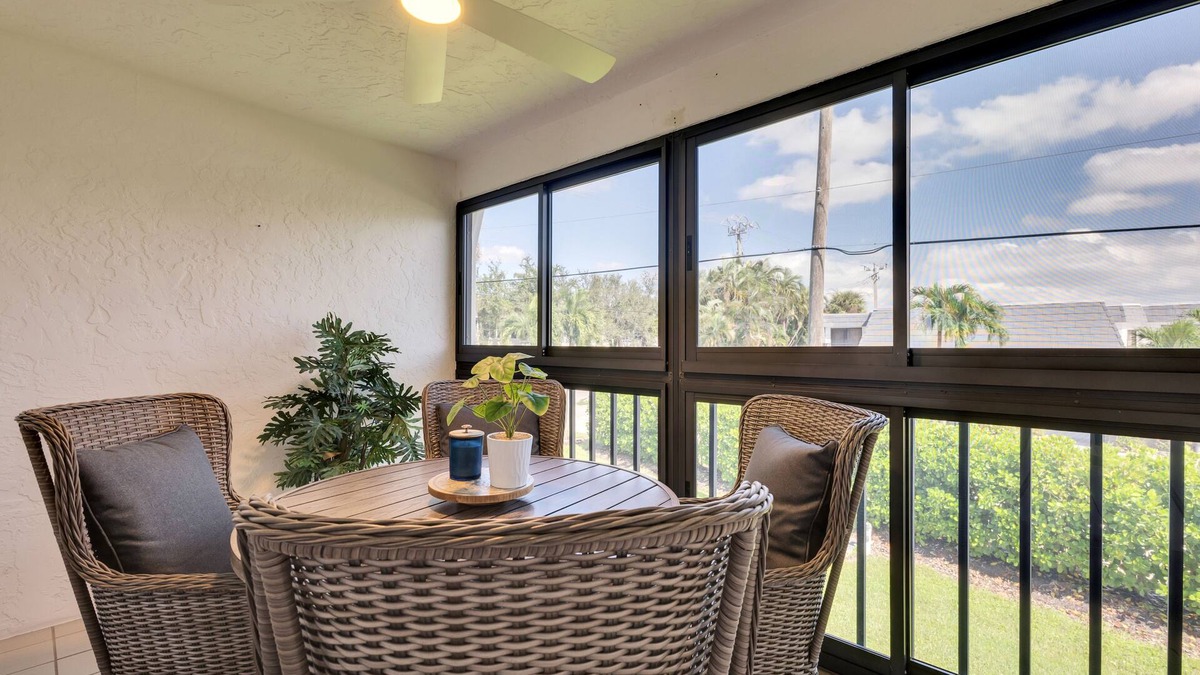 Iona Condo | Completely Renovated 2 bed, 5 Star Condo. Pool and Tennis Close to the Beach