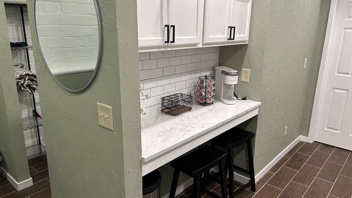 Boone Apartment | Completely renovated! Within a few blocks of downtown bars and restaurants