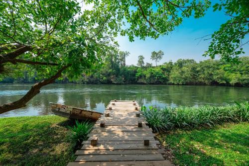 Kanchanaburi Resort | Comsaed River Kwai Resort