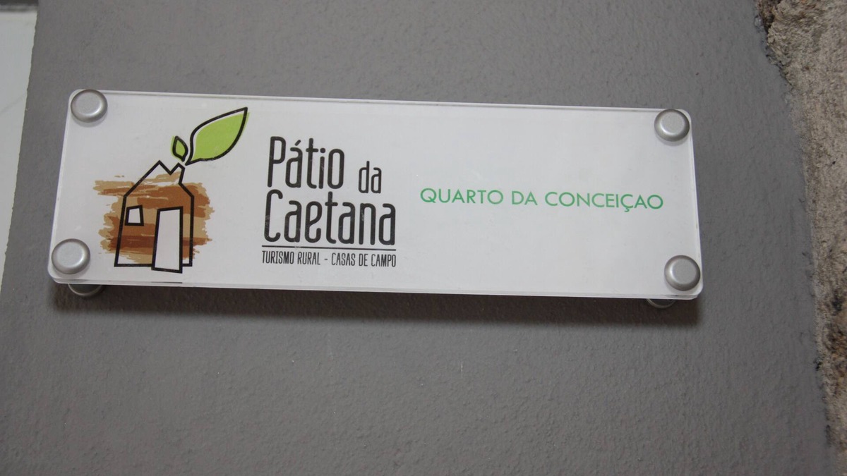 Almeida Condo | Conceição's Room