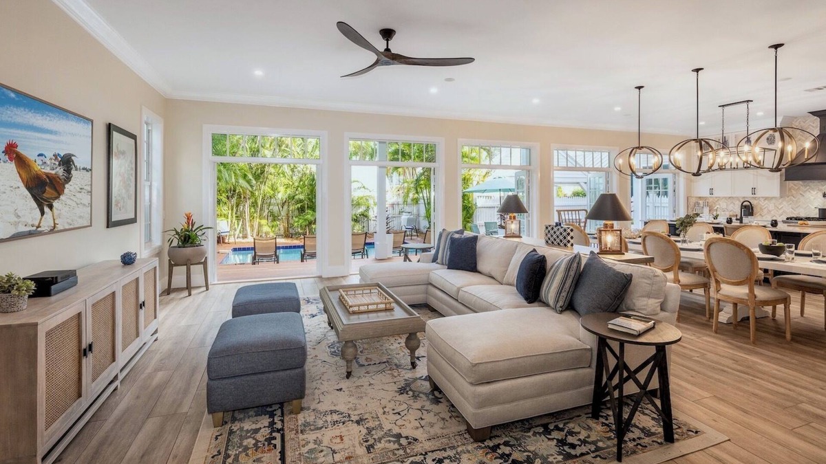 Bahama Village House | *CONCH CASA GRANDE @ THE ANNEX* Home+ Pool near Duval + LAST KEY SERVICES.