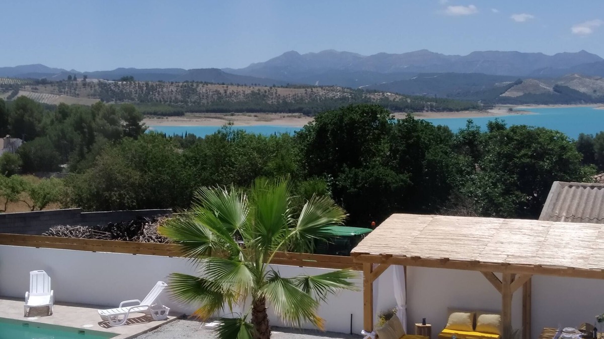 Arenas del Rey Villa | Condo Entero en Pantano de los Bermejales