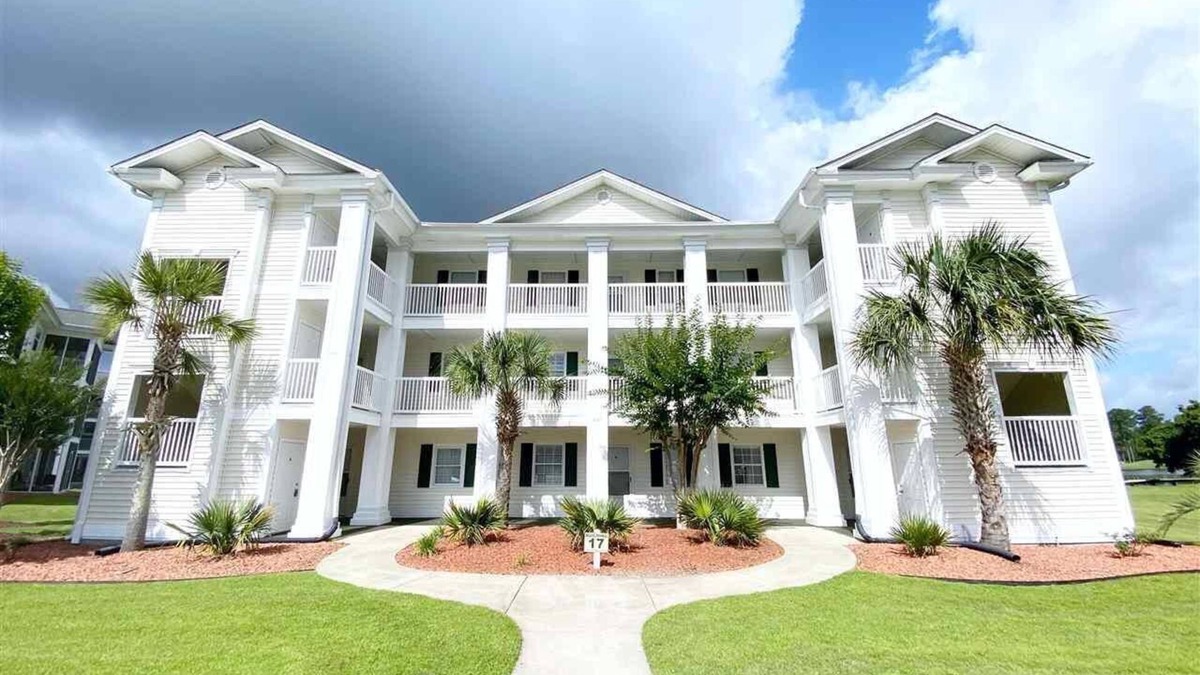 Longs Condo | CONDO At Aberdeen country club