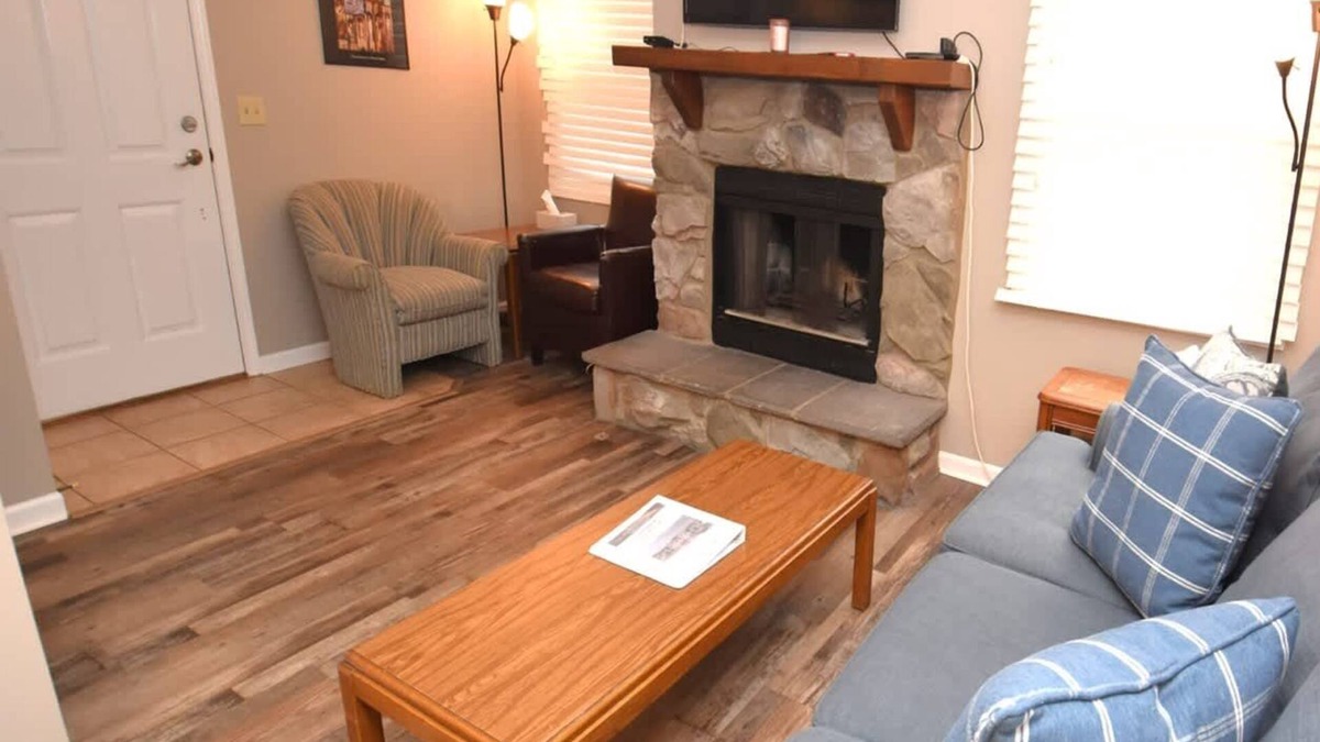 Notre Dame Condo | Condo at the University of Notre Dame(D3)