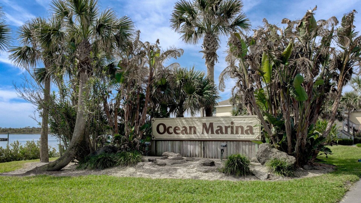 Flagler Beach Condo | Condo- Breathtaking, panoramic views of intracoastal.steps to Atlantic Ocean