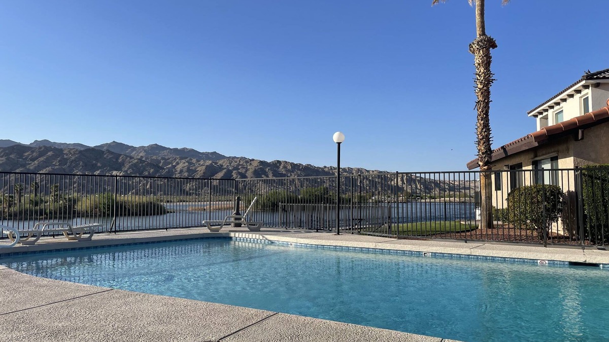Bullhead City Condo | Condo in a Riverfront Complex