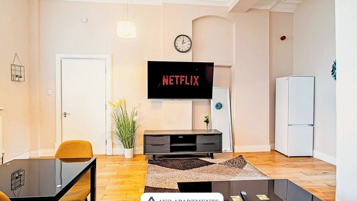 Sheffield Apartment | Condo in Sheffield City Centre