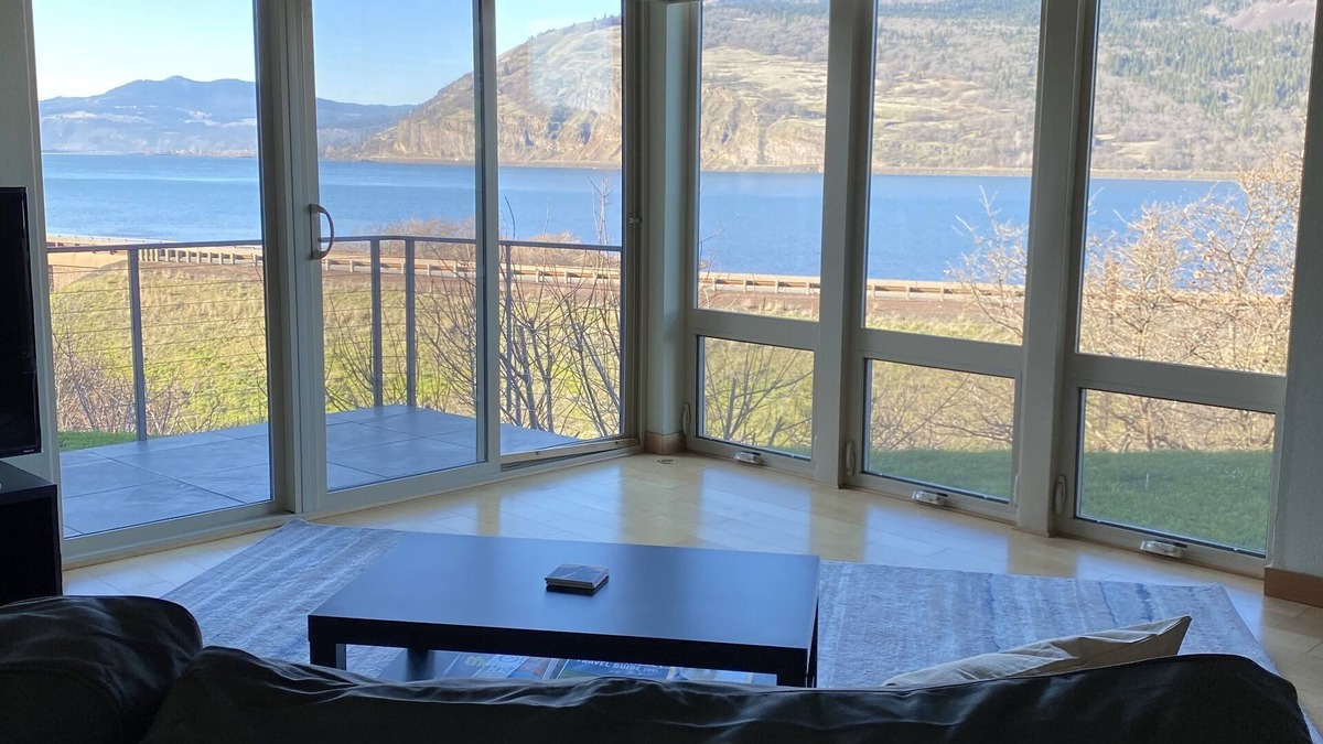 Mosier Condo | Condo near Hood River with spectacular Gorge view