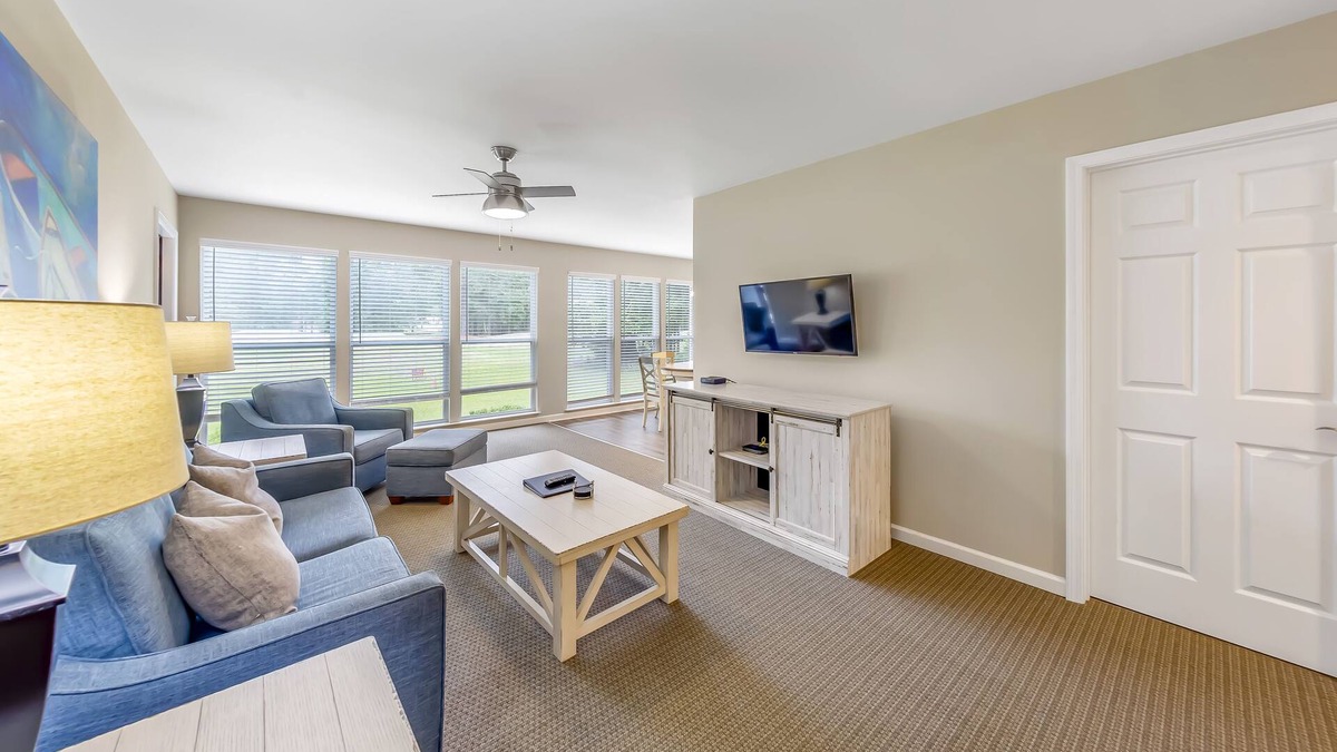 Fairfield Harbour Condo | Condo right on the Golf Course!