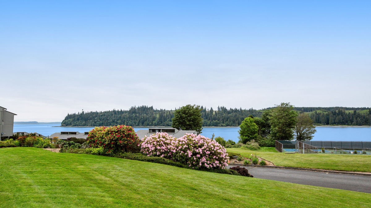 Port Ludlow Condo | Condo with amazing bay view, lanai, pickleball, hot tub, pools, & gym