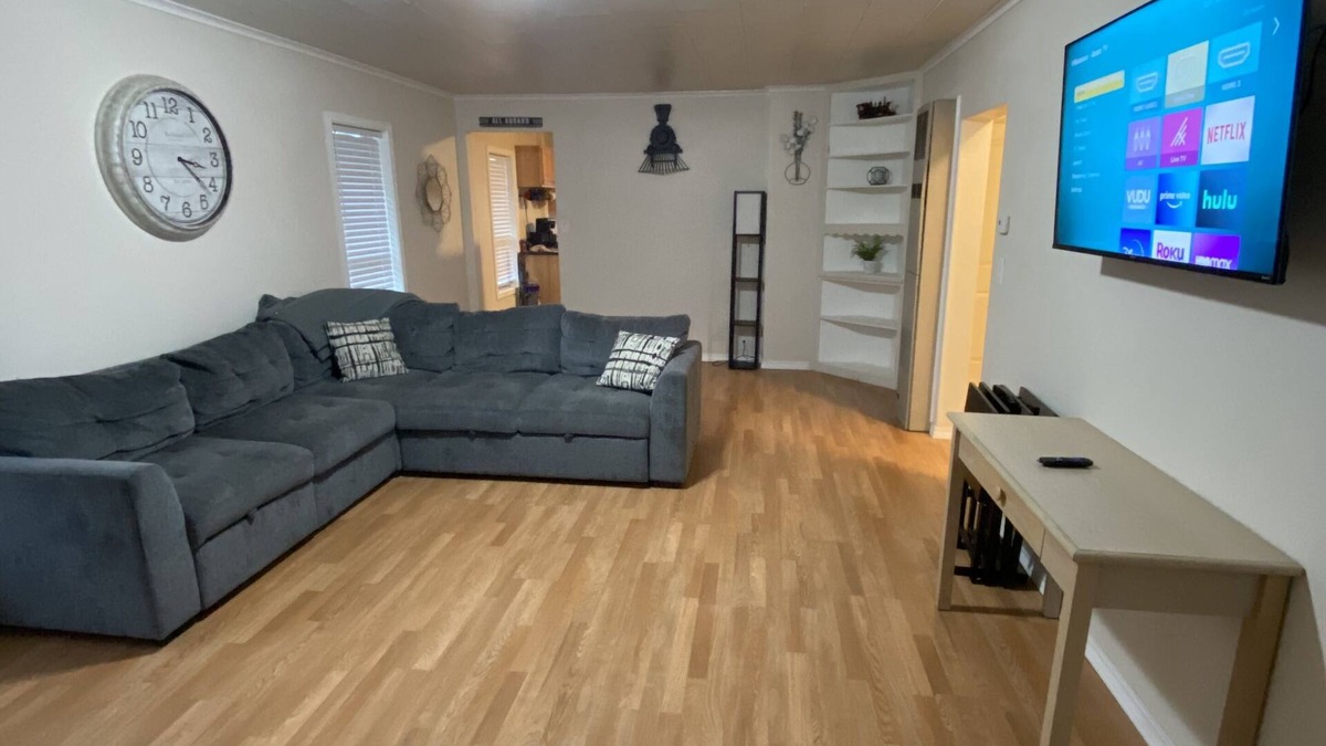Albany House | Conductor Cottage