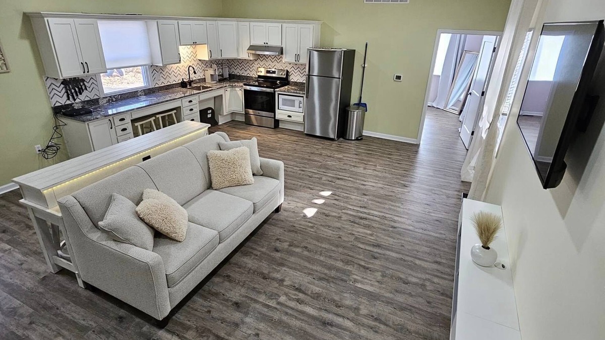 Holly Apartment | Conductors Quarters - Chic comfort 100% accessible