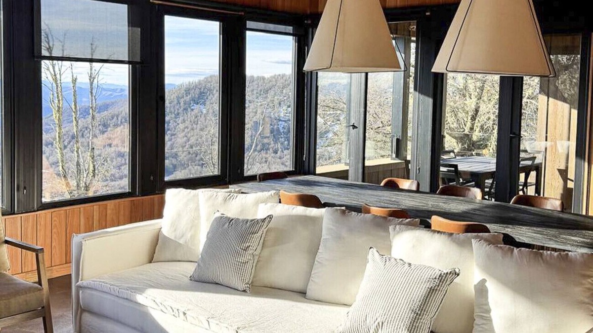 Lanin National Park Ski Chalet | Confort and design: Ski in/out home with stunning views