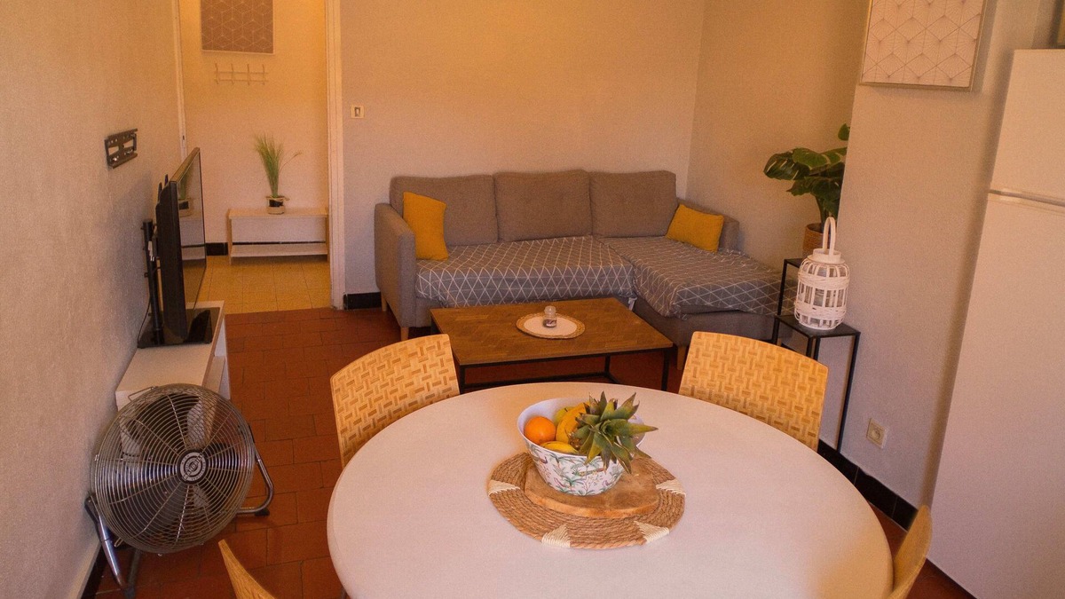 Vias Apartment | Confortable 3 Pièces au Centre de Vias