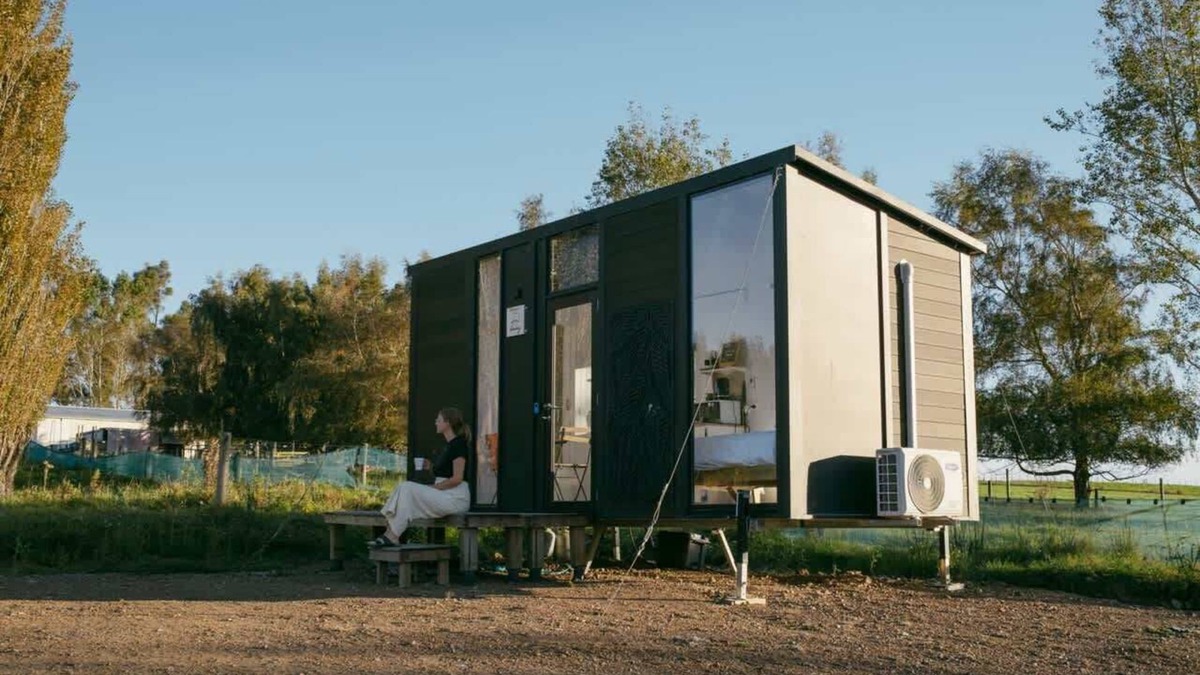 Conical Hill House | Conical Hill Hideaway by Tiny Away