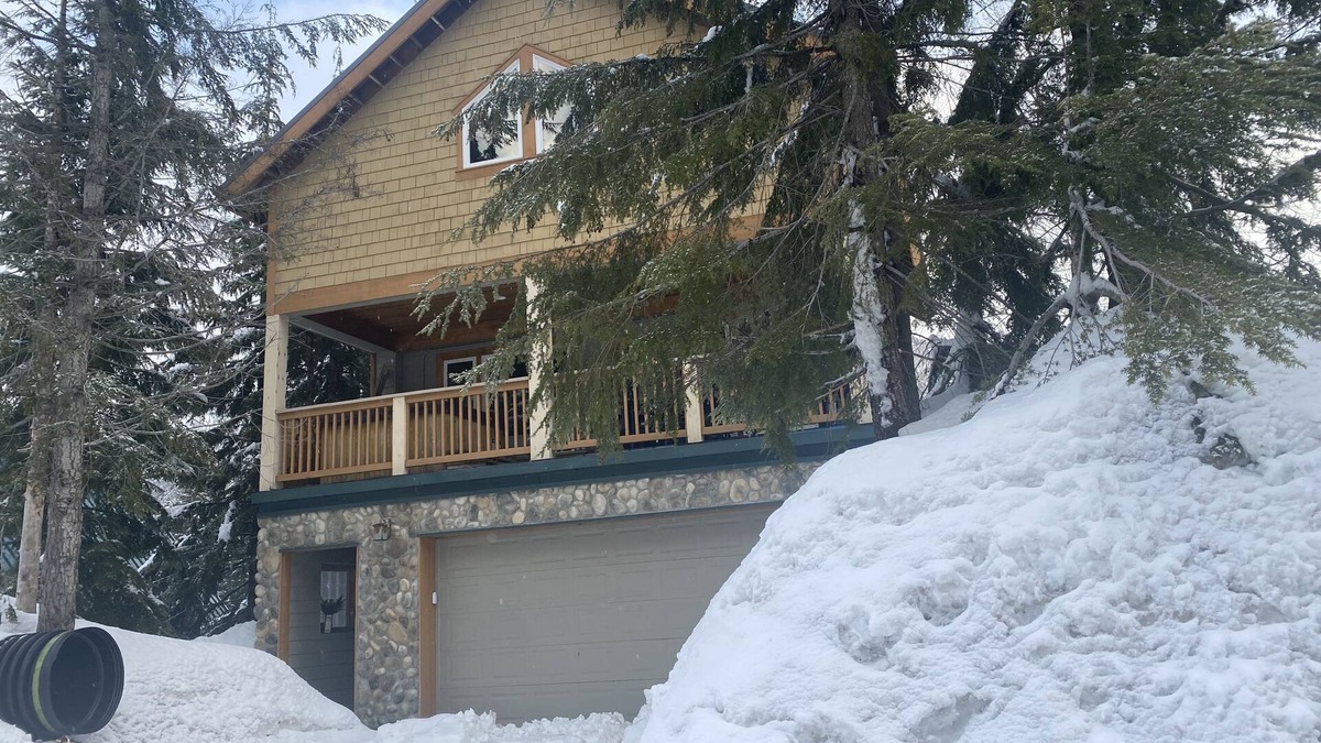 Snoqualmie Pass House | Conifer Cabin Vacation Rental at Snoqualmie Pass
