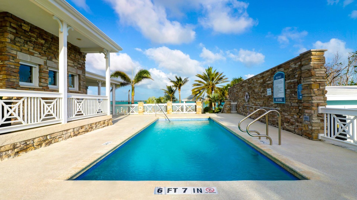 Little Torch Key House | Connecting 2 Bed/2.5 Bath Luxry Townhomes w/Seperate Entrances - Can Sleep 12