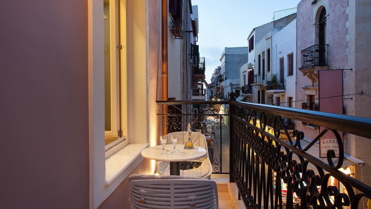 Old Town Hotel | Consolato Boutique