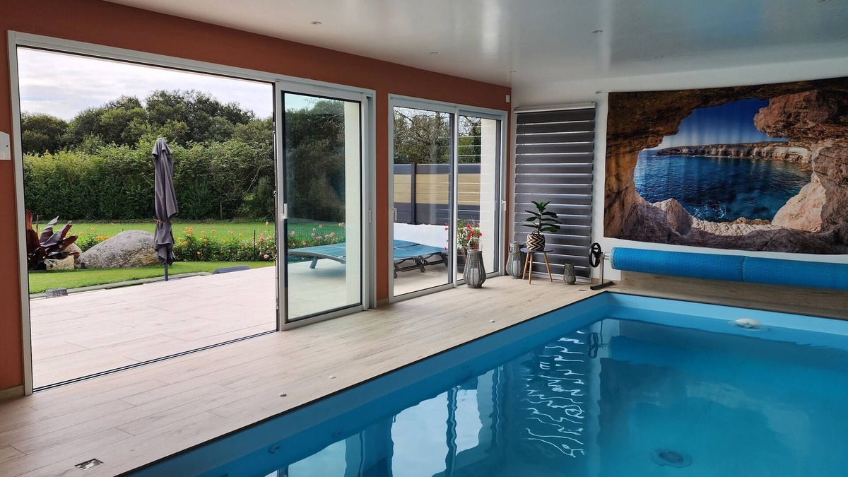 Brignogan-Plage Villa | Contemporary single storey villa with indoor pool, 150m from the beach