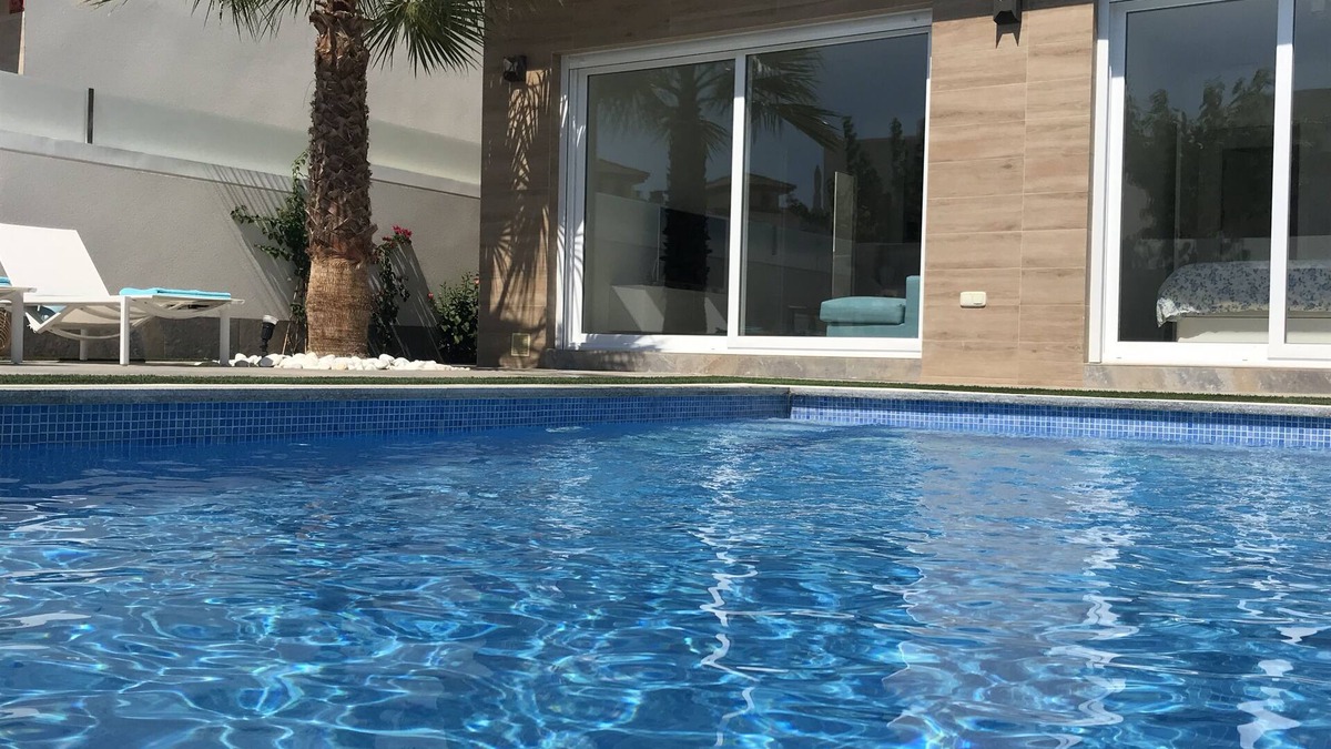 Los Imbernones Villa | Contemporary new villa with private swimming pool and close to beaches