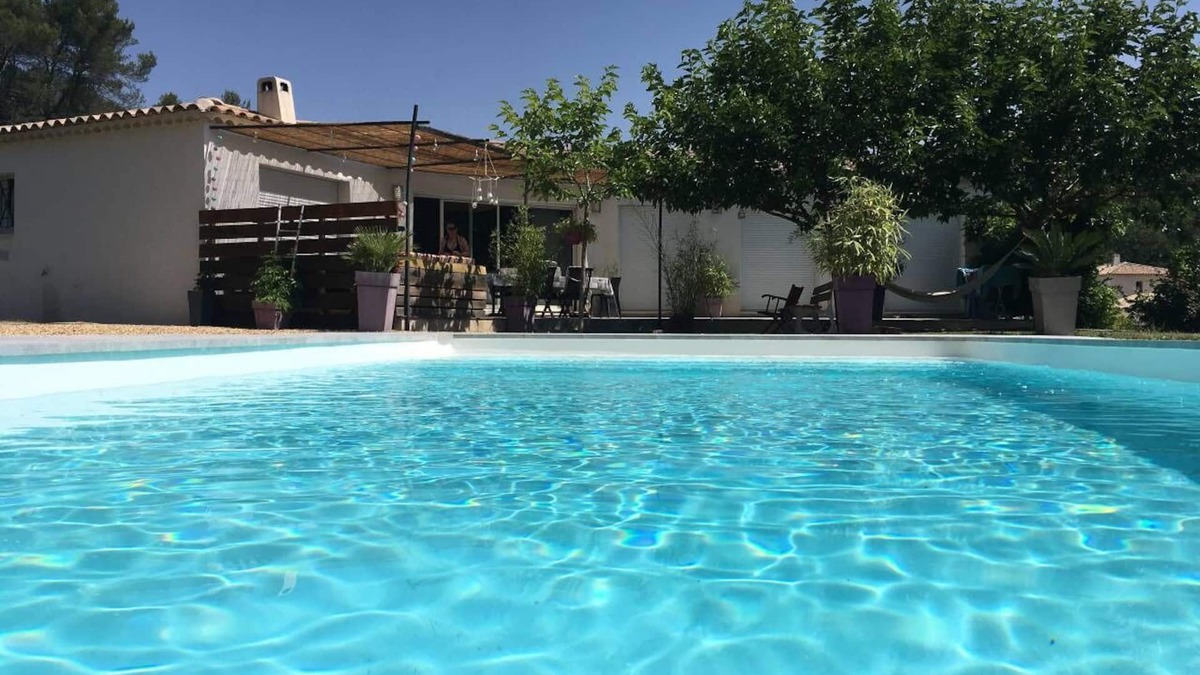 Meounes-les-Montrieux House | Contemporary Villa with Pool