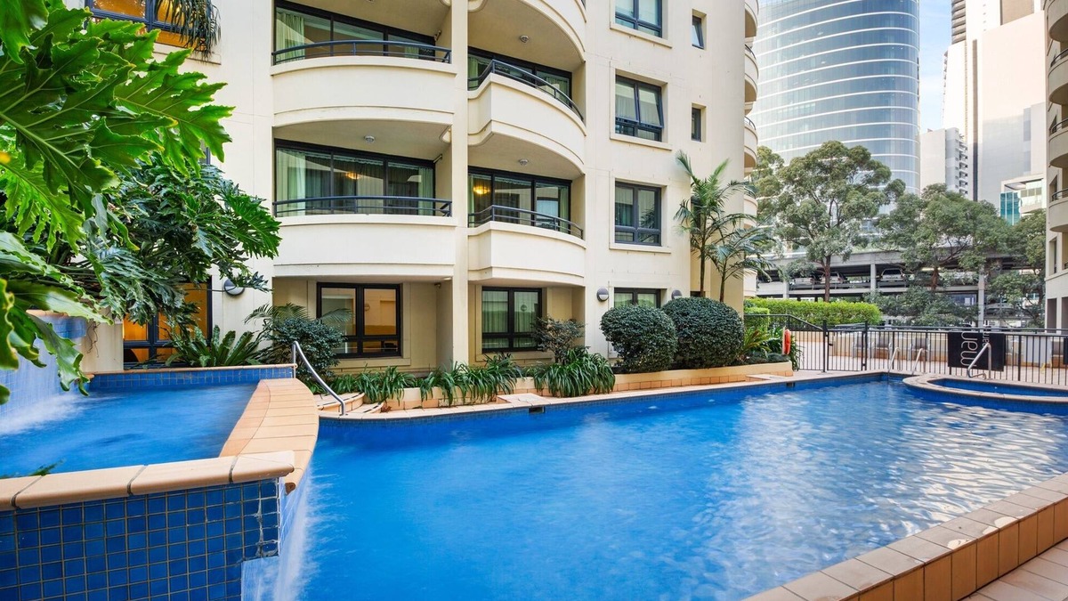 Parramatta Apartment | Contemporary 1-Bed First Floor Unit with Pool