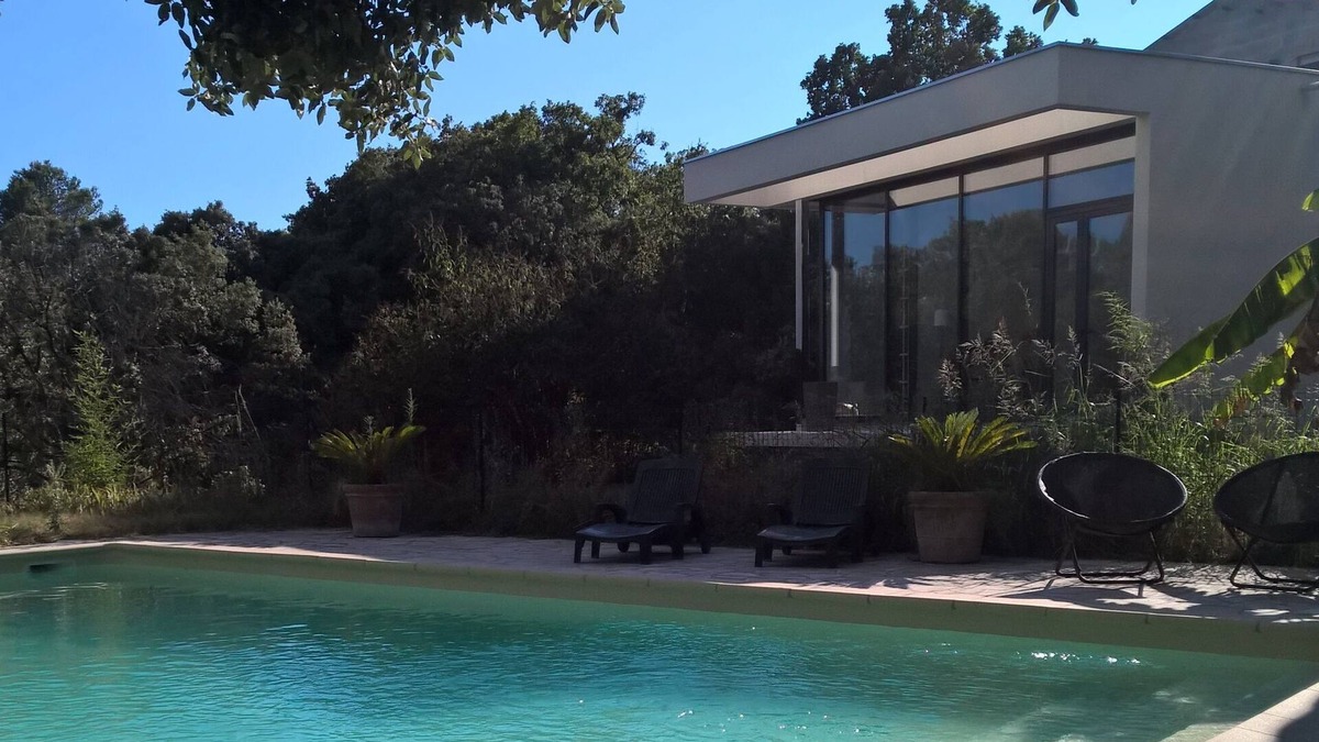 Assas Villa | Contemporary air-conditioned villa in large Mediterranean-type landscape garden