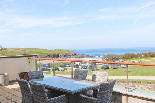 Treyarnon House | Contemporary beachside apartment