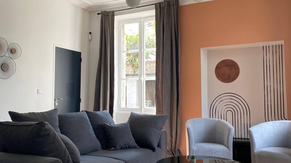 Bourges Apartment | Contemporary Bourges