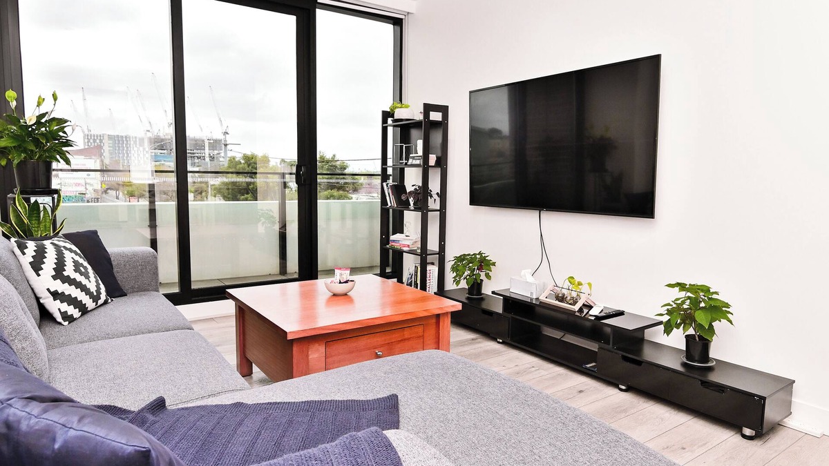 Footscray Apartment | Contemporary Comfort